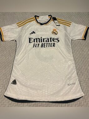 NWT Jude Bellingham Real Madrid #5 2023-24 Official Adidas Soccer Jersey Large